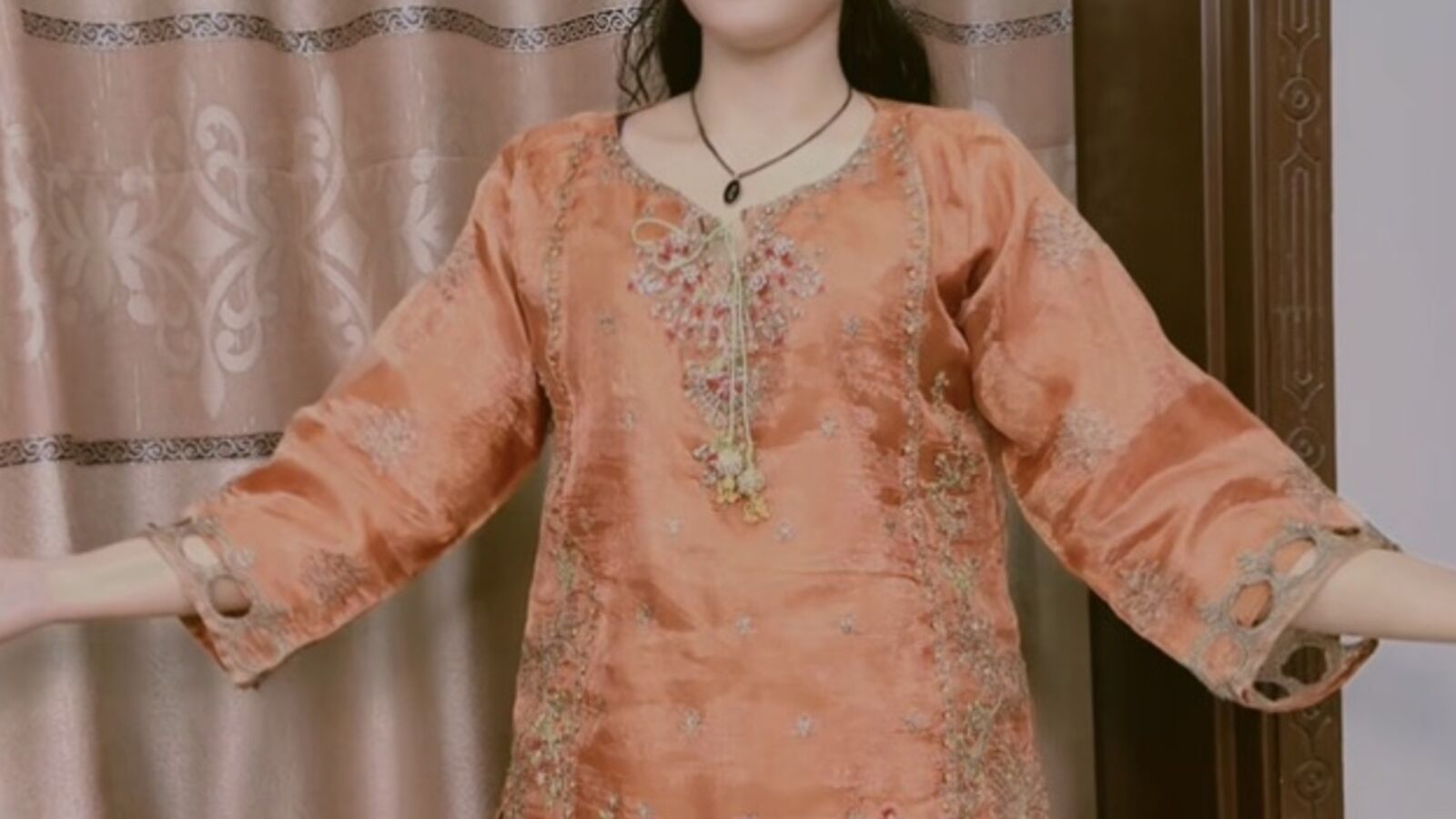 NoorJasmin erotic portrait