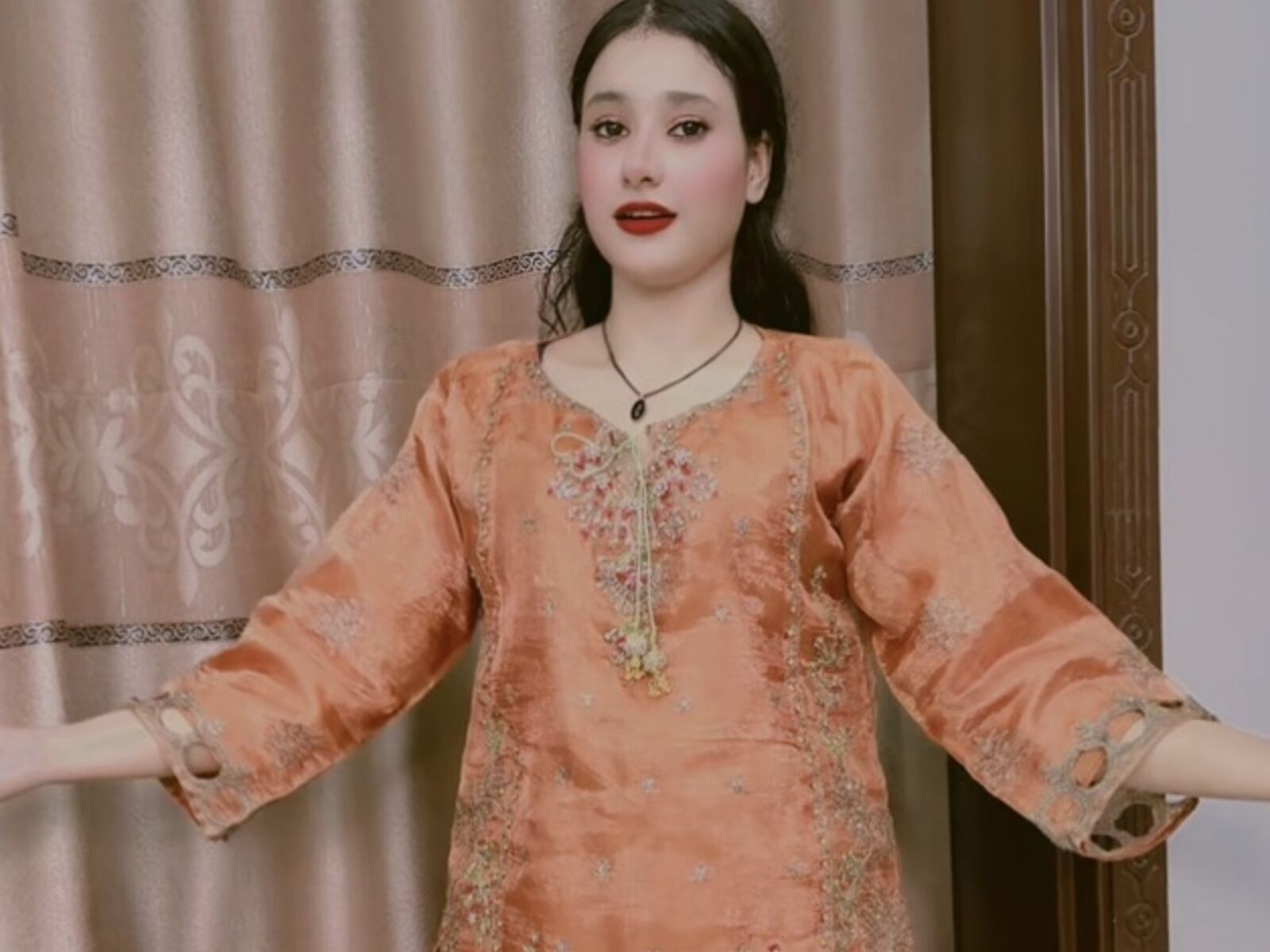 Live cam for NoorJasmin
