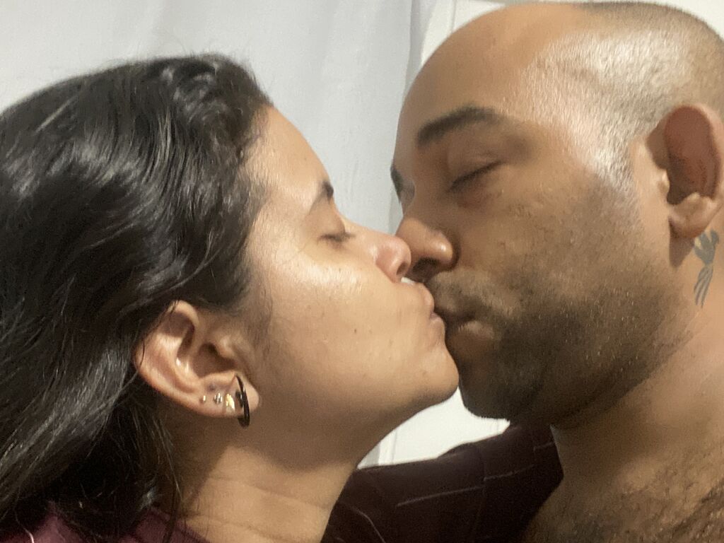 MarianaandDerek private couple cam profile