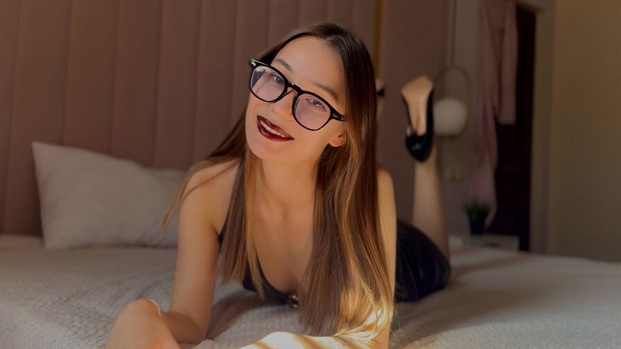 AlikaWon – Female | Nude Senses