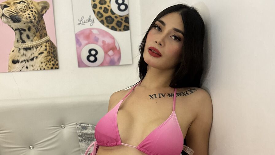 Watch NathaliaSterling live on Hundesider