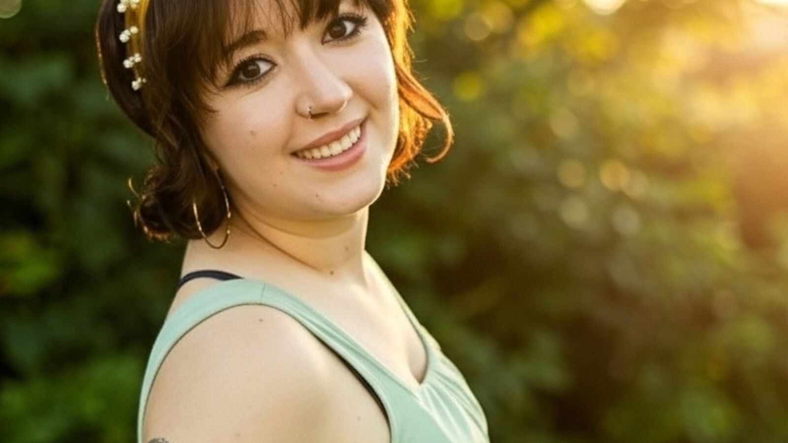 LilyGoods glamour portrait