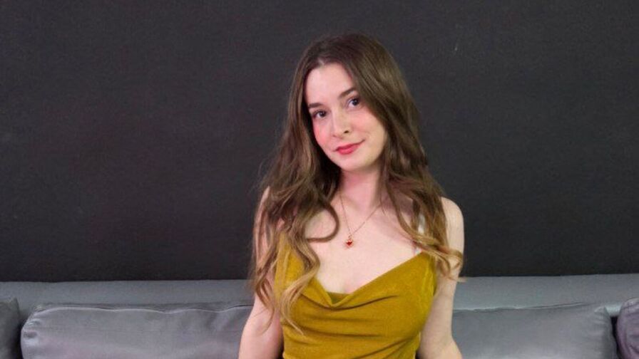 See TessaFlame’s Cam Show Now