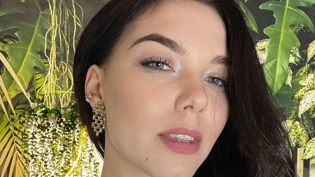 LinaSeen cover