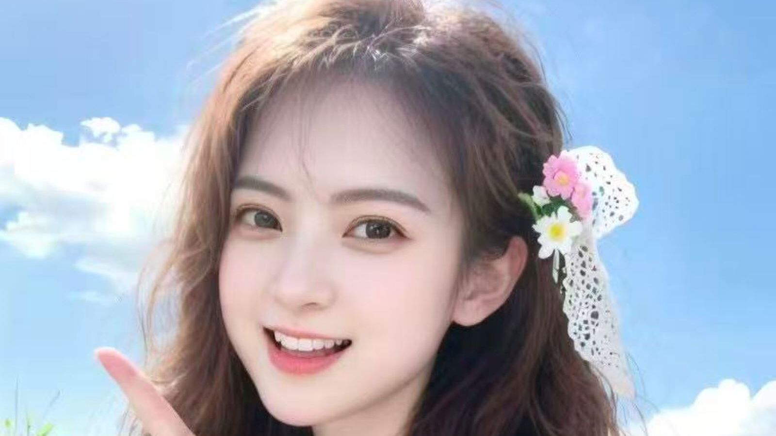 YiQiao erotic portrait