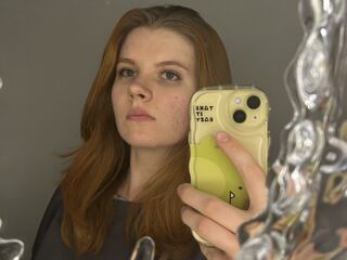 VIVO.webcam MandaRowzee (18) girl with normal breasts