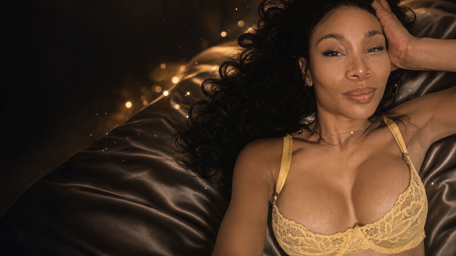 JacqHoney glamour portrait