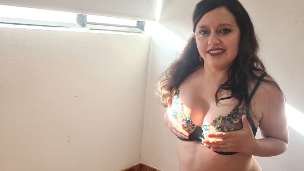 Sex chat gratuit in direct cu EmiraWein pe LiveJasmin