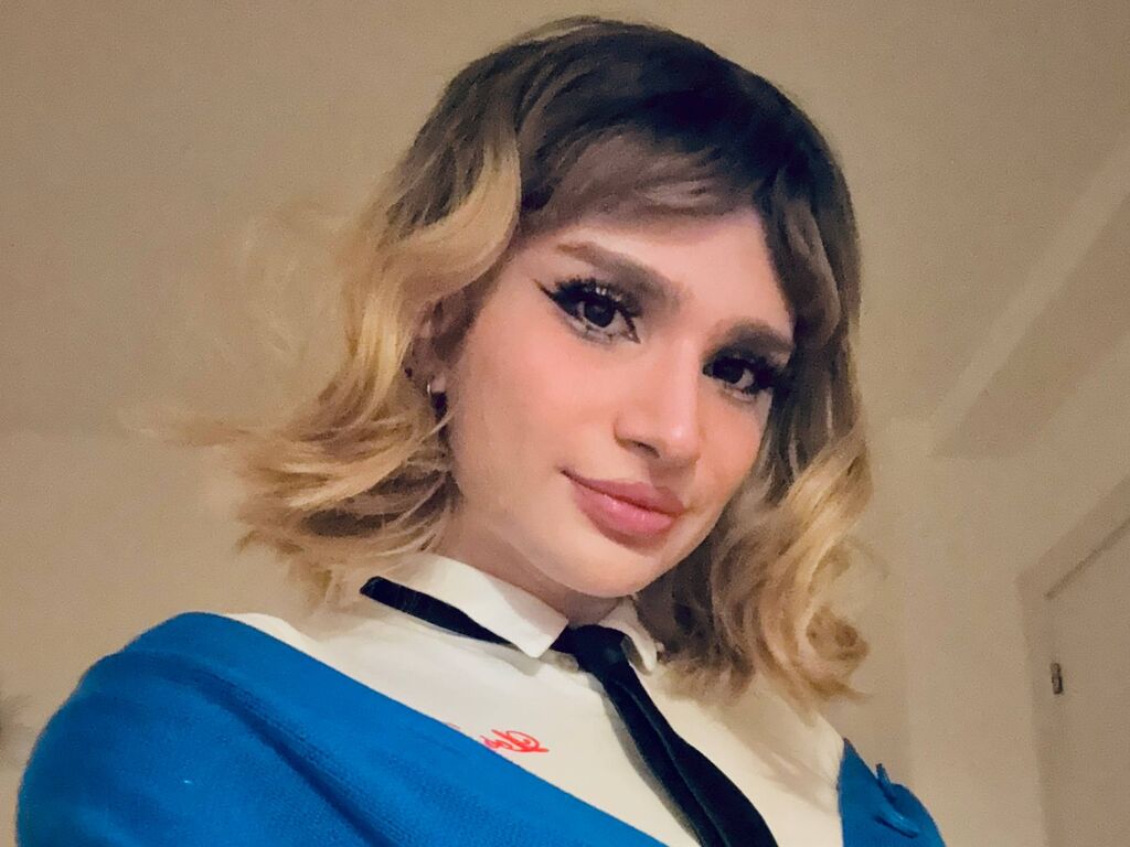 JuliaBrookstone Nackt