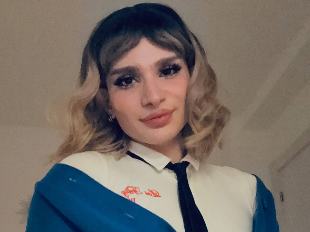 JuliaBrookstone Nackt