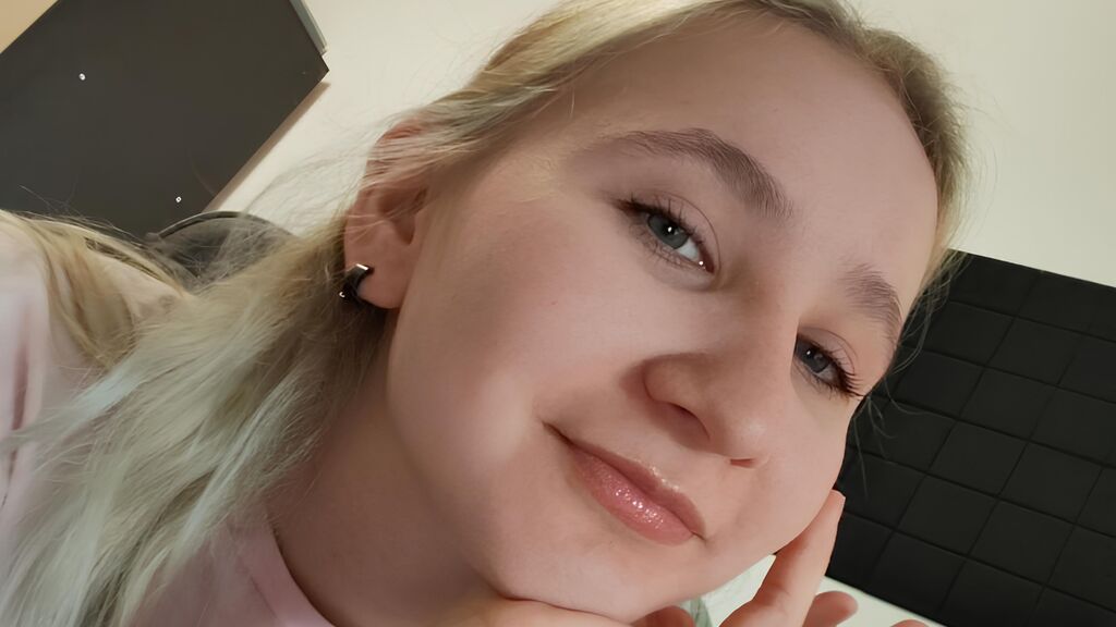 ChristiaRetterat's profile from Jasmin at GirlsOfJasmin'