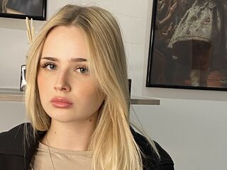 nude live webcam MarnieRhyner