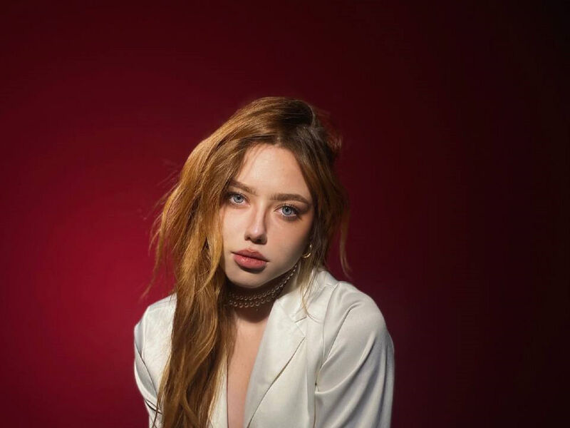 LoraBarren