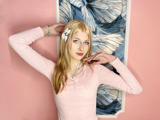 xxx chatroom AliceDew