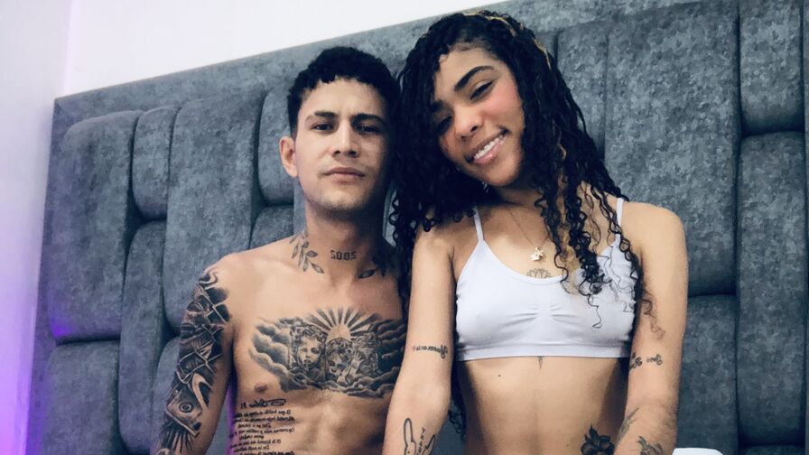 Watch JackAndLizz live on Free Vintage Erotica