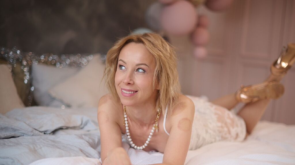 Sex chat gratuit in direct cu NikaJhones pe LiveJasmin