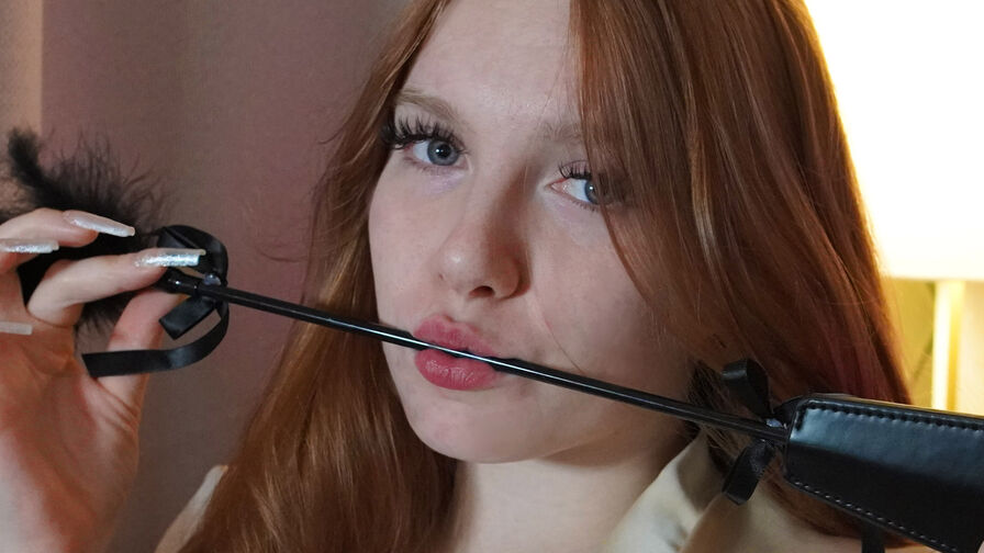 Discover LaylaGlam on Erotic-Art-Beauty.com
