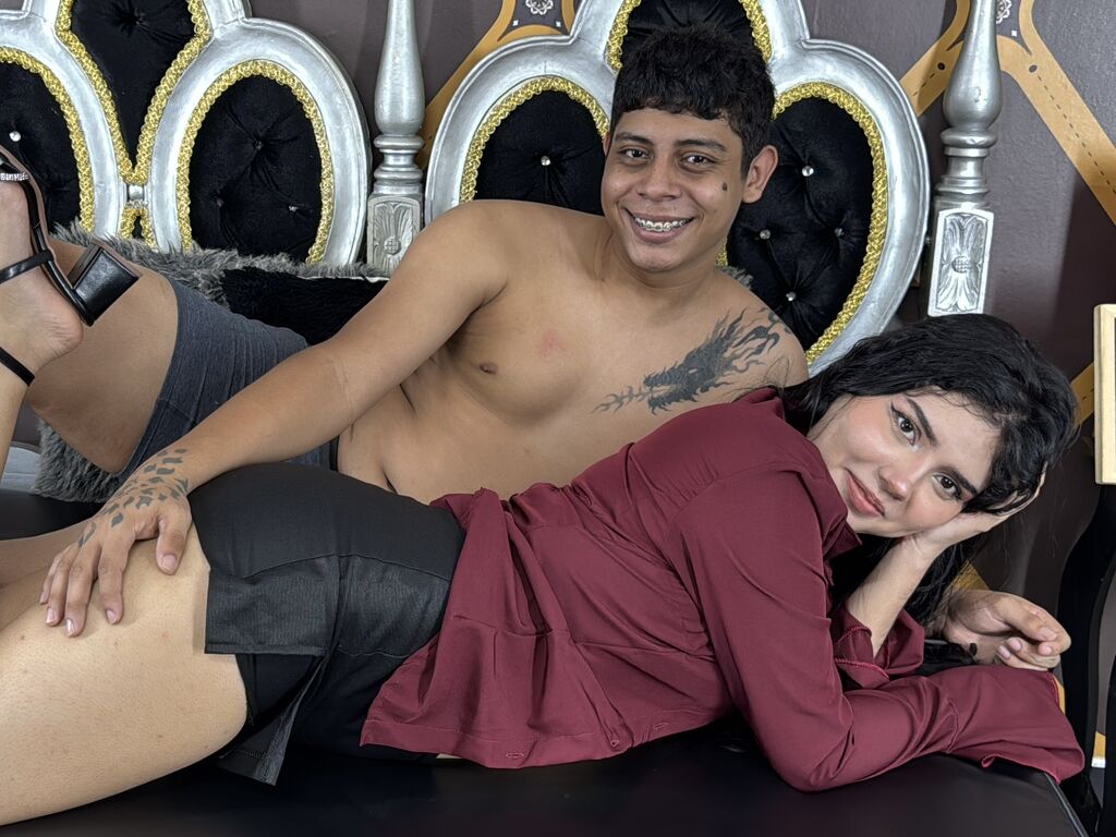 CamilaAndDeivid couple webcam broadcast image