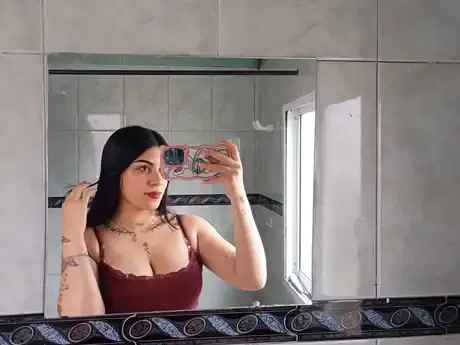 Chat with SamaraCastellano