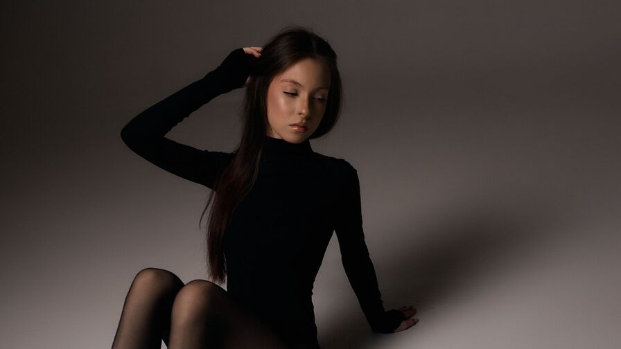Discover YasminKass VIP show