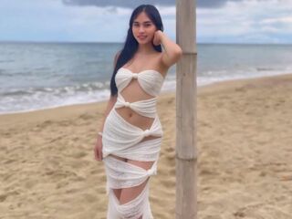LilyGisela]