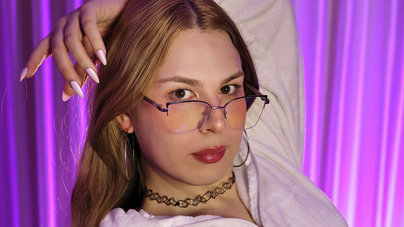 YaskaraStrujak glamour portrait