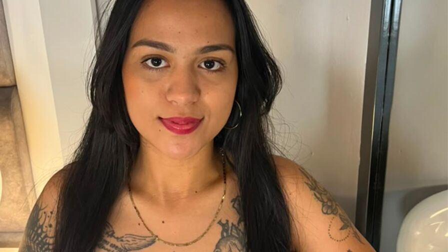 Chat With IsabellaCrown Now