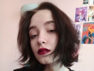 LauraViolet LauraViolet