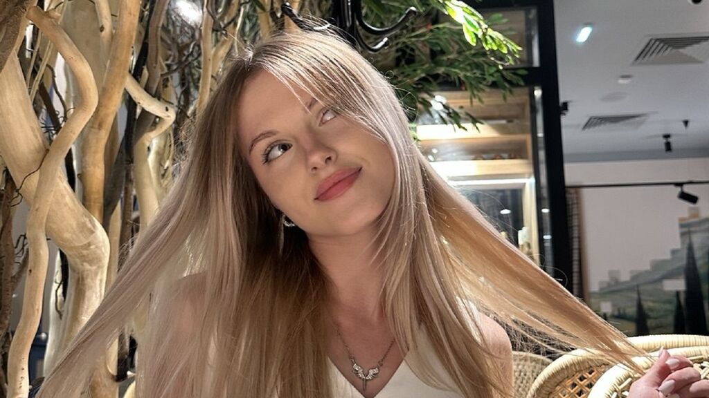 KateZalepa Live Chat on LiveJasmin