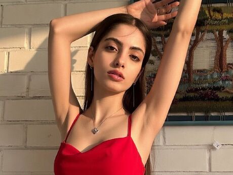 Chat with CherlyDouglas