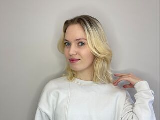 LynGoodhart Live Cam Model