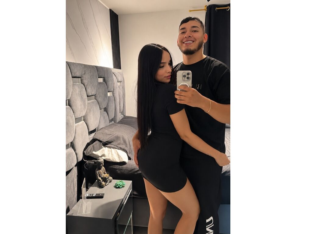 MeganAndMaximo couple webcam broadcast image