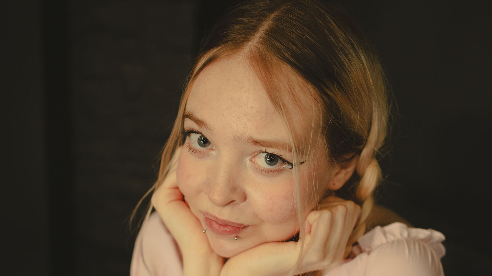 BellaMorley erotic portrait