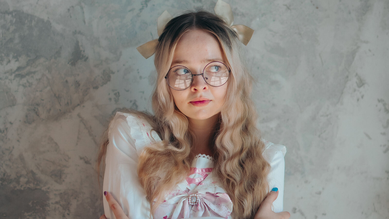 BellaMorley glamour portrait