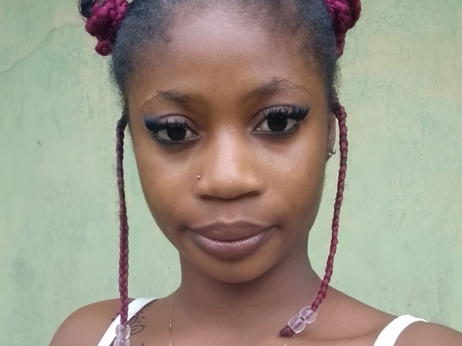 Live cam for MirabelJoy