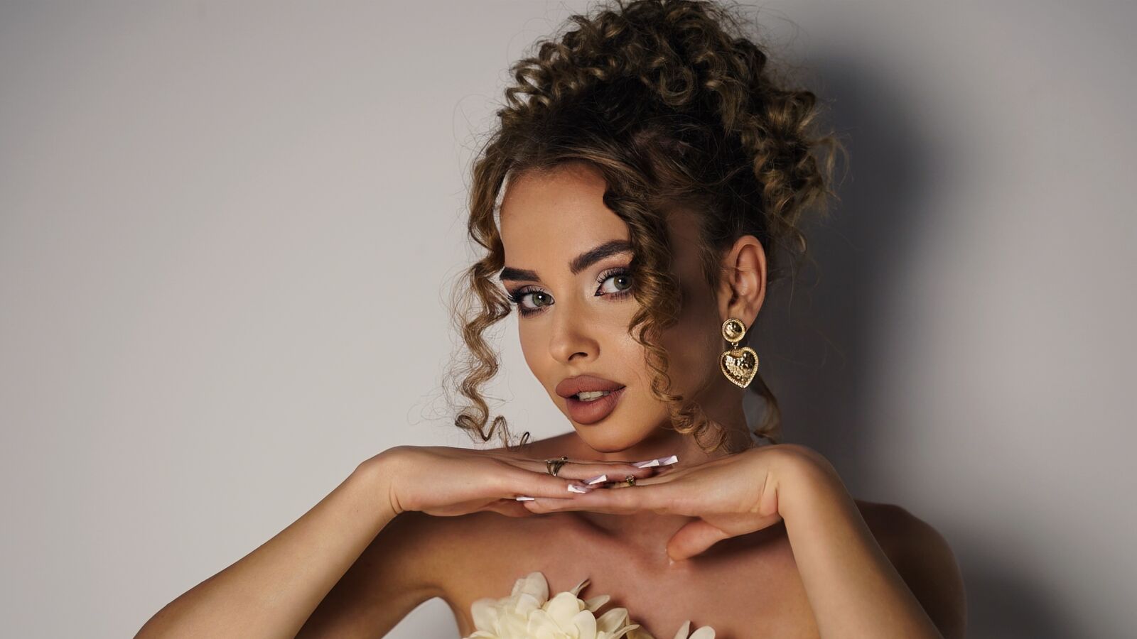 LanaJoyz erotic portrait