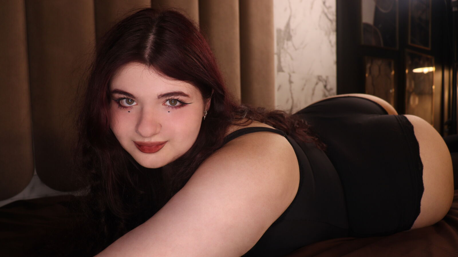 SienaWess glamour portrait