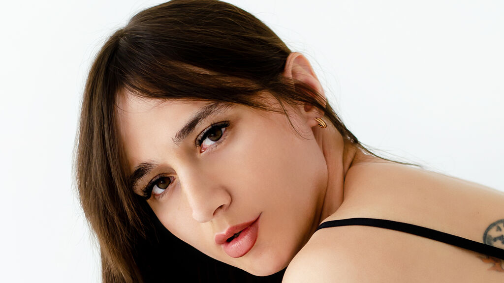 ChrisGlow's profile from Jasmin at GirlsOfJasmin'