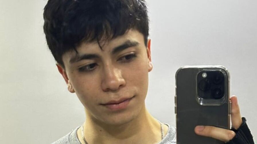 Join ThomassTorres on WinkySex.com