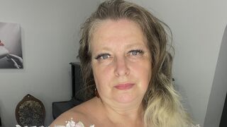 Free Nude SandraSolarwind