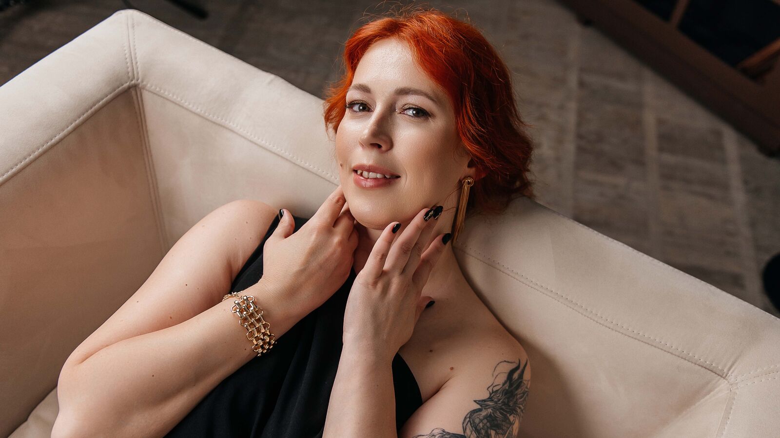 EvieBennet erotic portrait