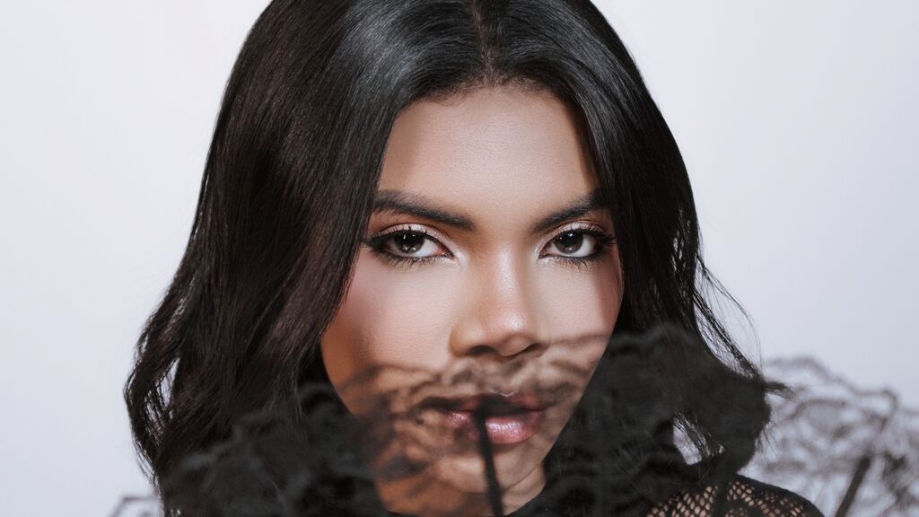 Sex chat gratuit in direct cu CelineMoretti pe LiveJasmin