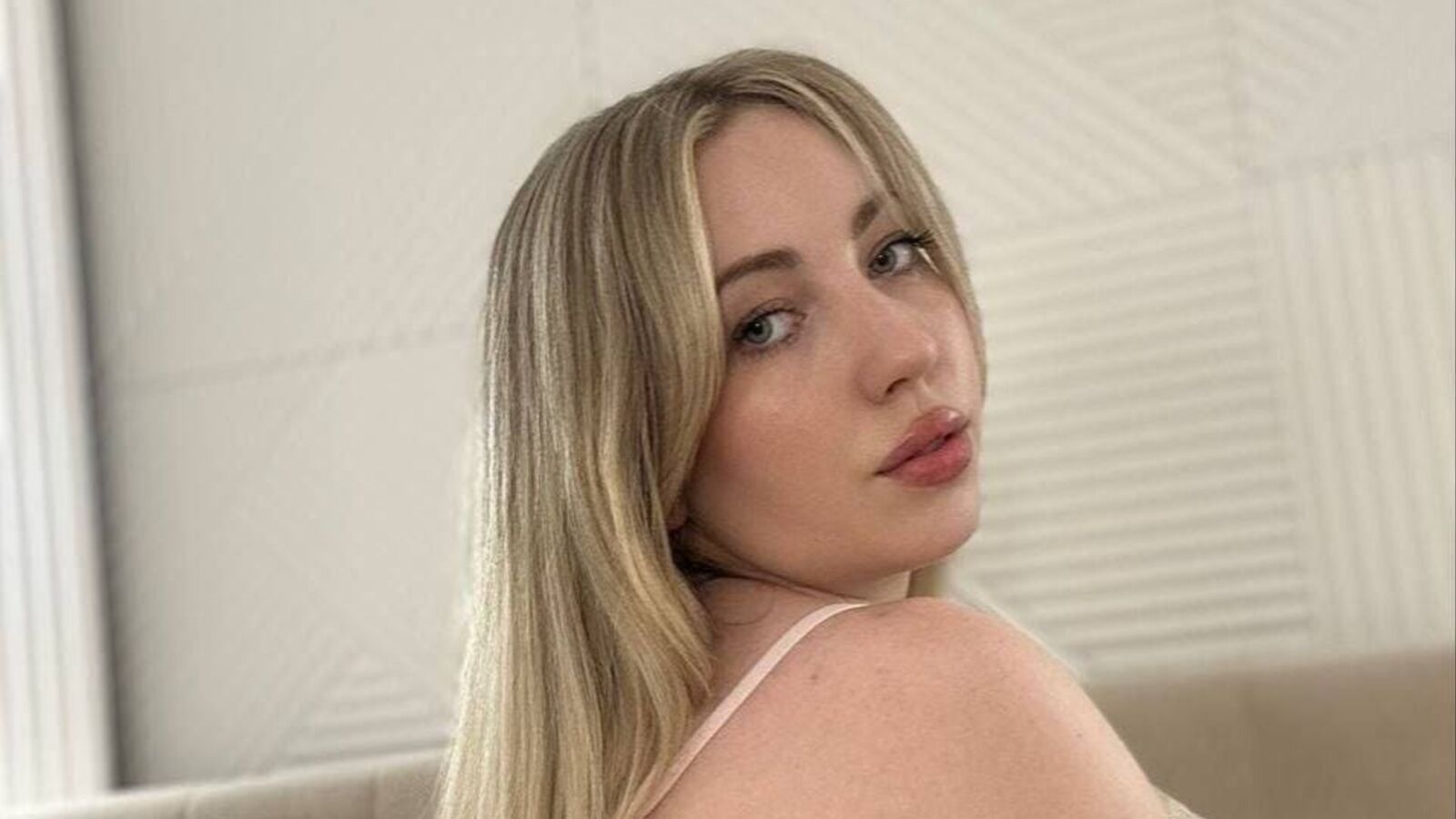 JenniferLee glamour portrait