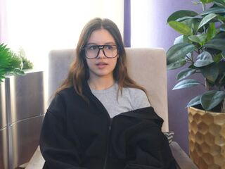 free chatting online DarelleByron