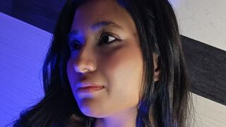 YuliParist Live Webcam on LiveJasmin