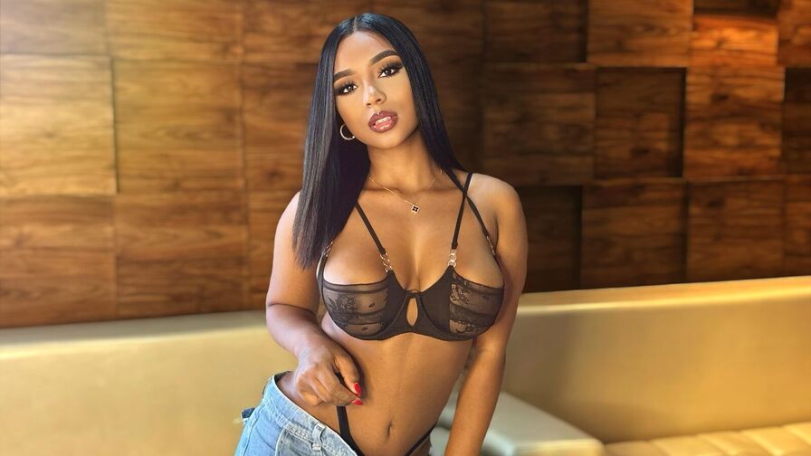 Watch AmmyGrace live on Hernude