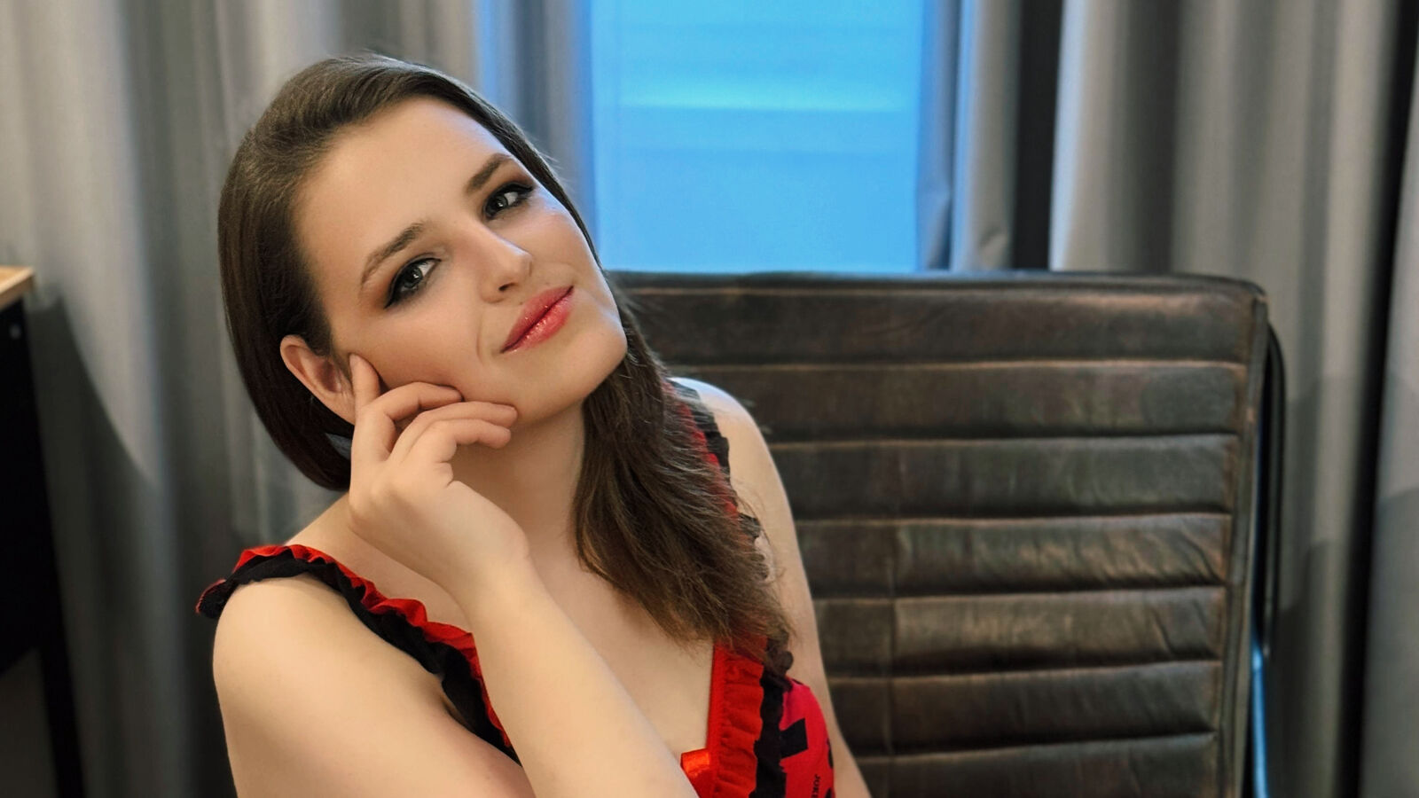 AlexaAvery glamour portrait