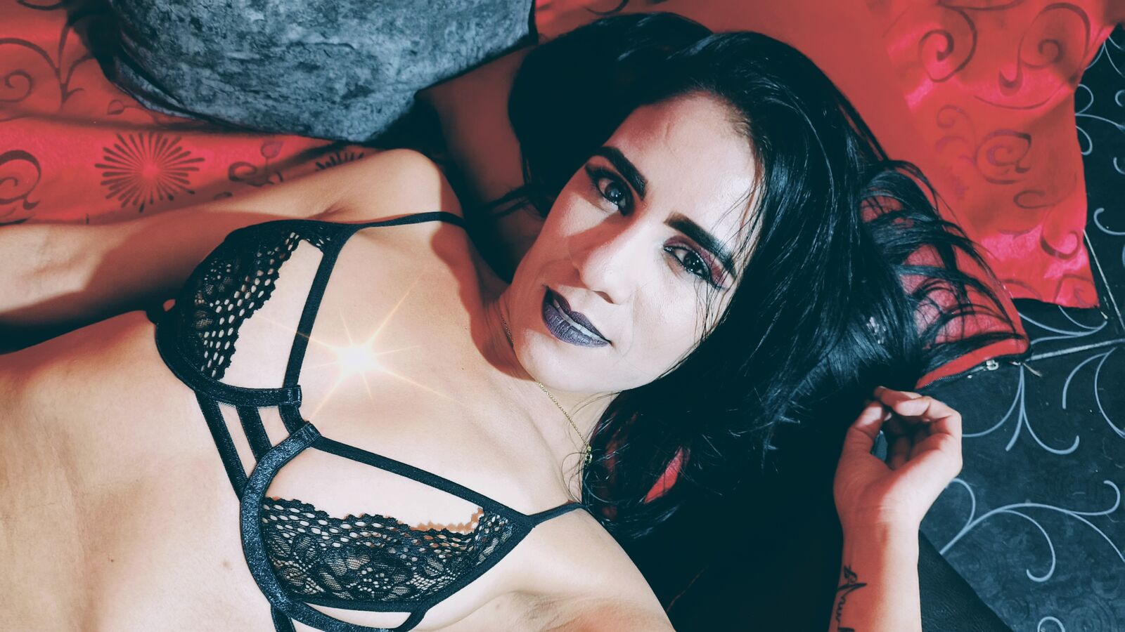 IsabellaJung erotic portrait