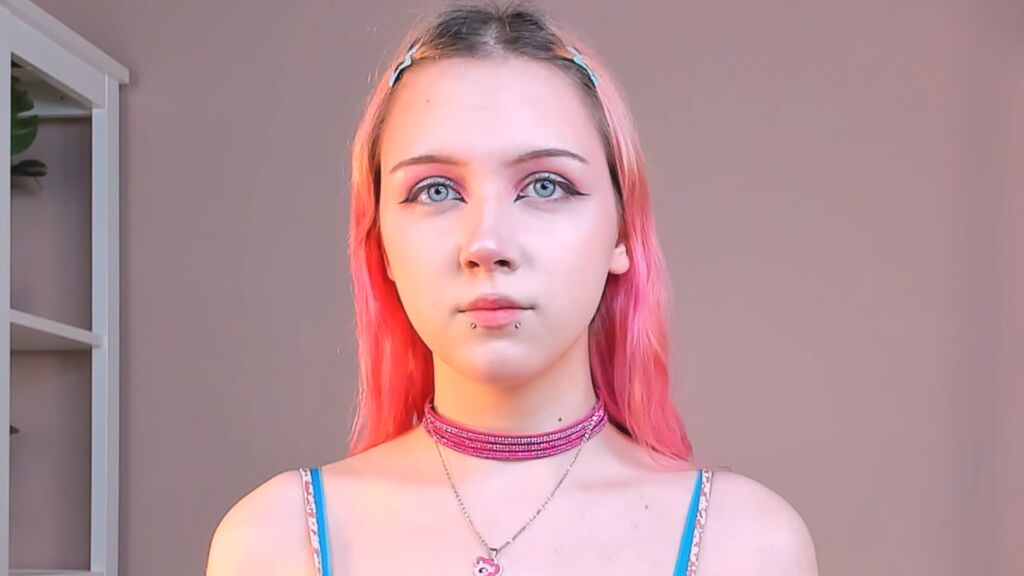 Watch TressaSkogstad from LiveJasmin on GirlsOfJasmin