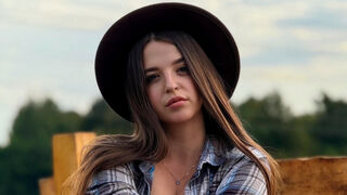 Kostenlos Nackt ElizabethBront